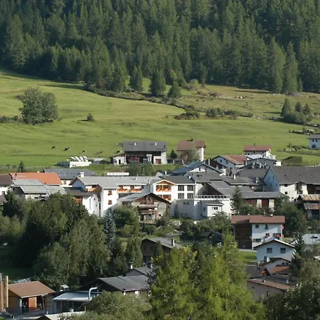 Hotel Crusch Alba Sta Maria 3*