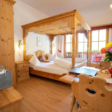 Hotel Crusch Alba Sta Maria