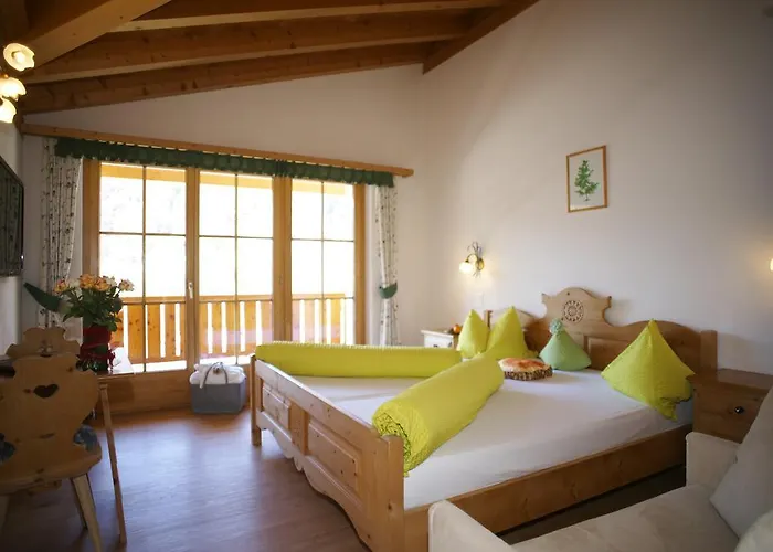 Crusch Alba Sta Maria Hotel 3*