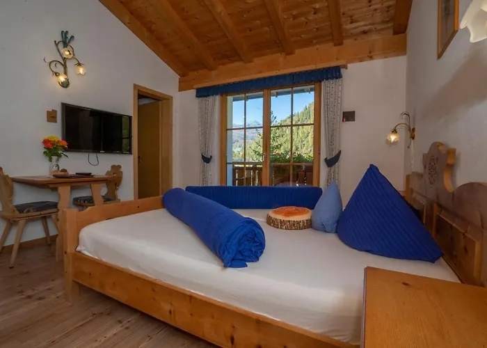 Crusch Alba Sta Maria Hotel 3*