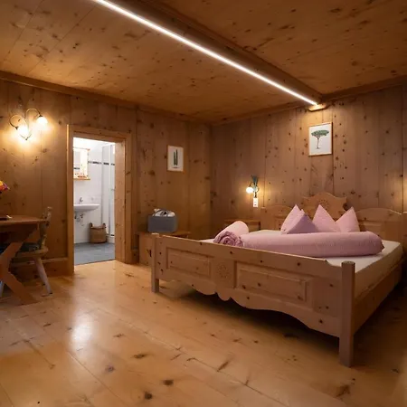 Crusch Alba Sta Maria מלון 3*