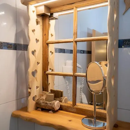 מלון Crusch Alba Sta Maria 3*