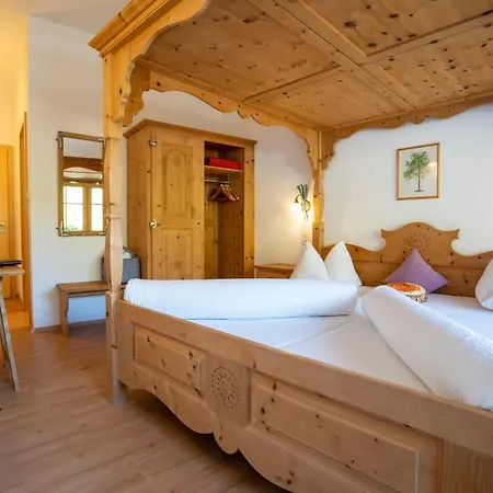 Crusch Alba Sta Maria سانتا ماريا فال موستير